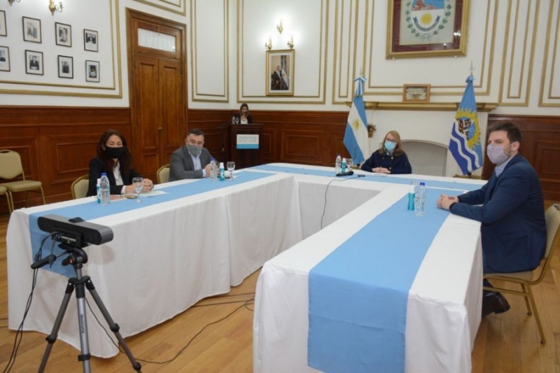 Reunión en Casa de Gobierno. 