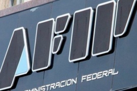 AFIP extiende plazo para adecuar sistemas informáticos que permitan discriminar IVA a monotributistas