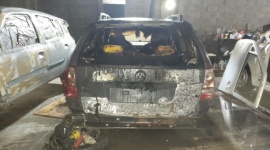 Se prendió fuego un taller mecánico en Comodoro Rivadavia