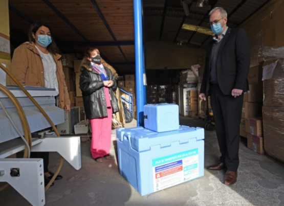 Llegaron conservadoras portátiles para garantizar la cadena de frío en vacunas