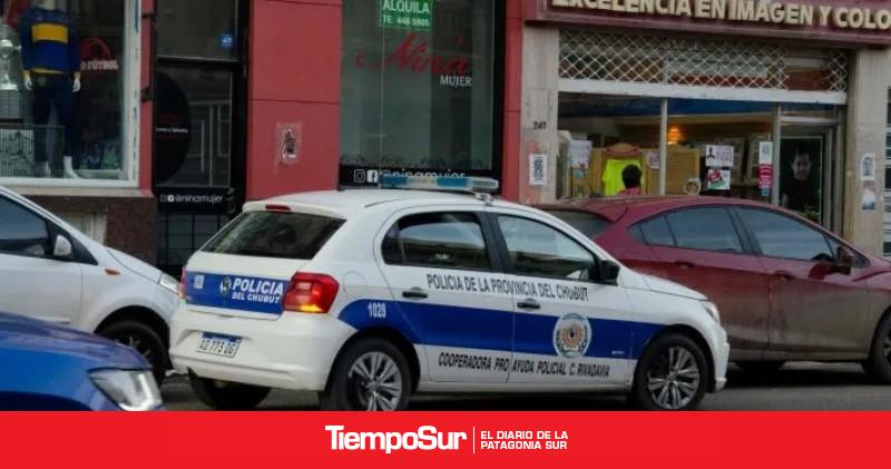 Chubut | Dos mujeres causaron destrozos en un hotel y una comisaría de Comodoro Rivadavia - Vimarsana News