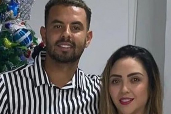 La esposa de Edwin Cardona se metió en la interna de Boca por la vuelta del jugador