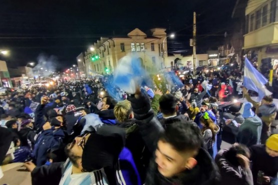 Río Gallegos se tiñe de celeste y blanco para festejar la Copa América 