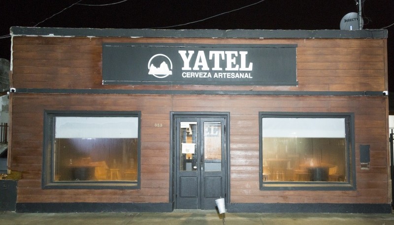 Cervecería Yatel se encuentra en Magallanes 353.