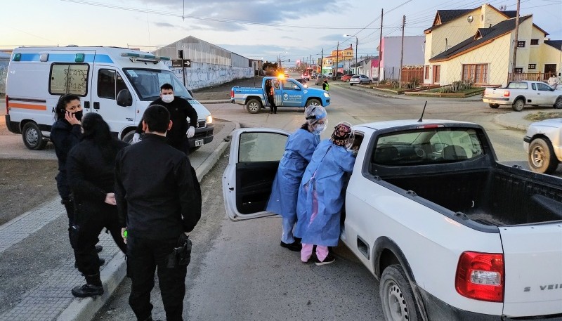 La mujer fue llevada preventivamente al Hospital.