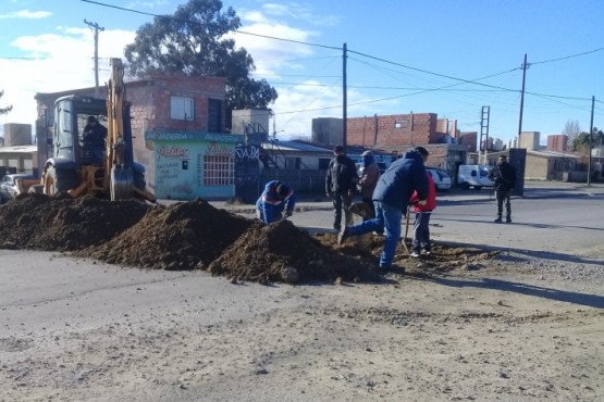 Trabajos de mejoramiento de calles en Caleta Olivia