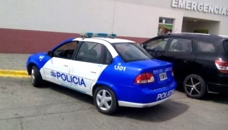 La policía provincial y la DDI se encuentran en la ciudad de Trelew, Provincia del Chubut.