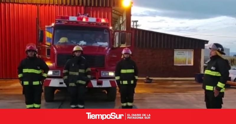 Cuartel de Bomberos Unidad 21 | Bomberos de Calafate despidieron al Sargento Alberto Segundo Fuentes - Vimarsana News