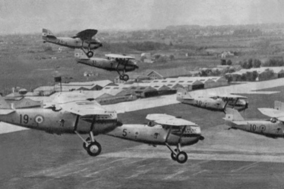 Primeros aviones pertenecientes a la Fuerza Aérea. 