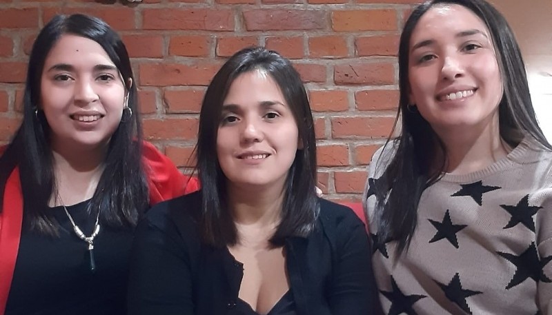 Aylén, Pamela y Karina.