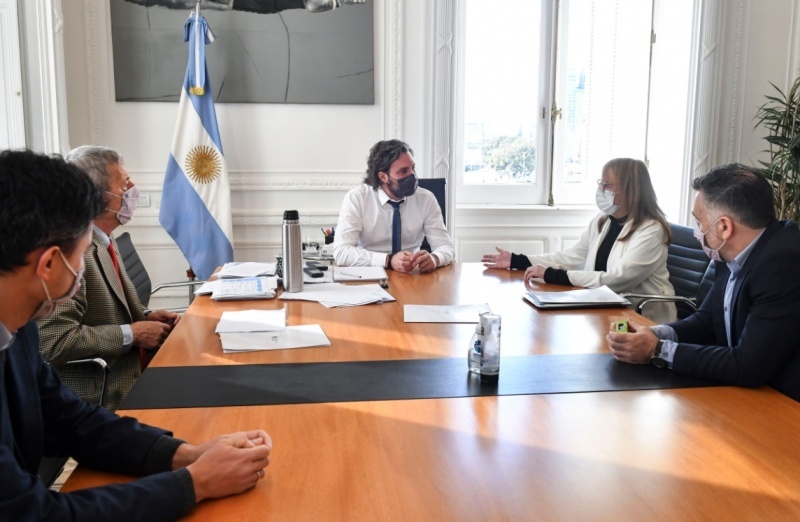 Reunión entre Santiago Cafiero y Alicia Kirchner.