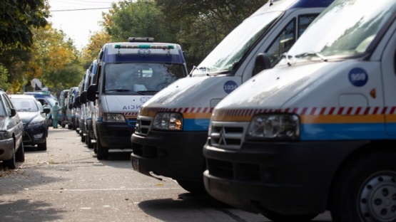 Detienen a un chofer de ambulancia borracho: llevaba asado y bebidas alcohólicas