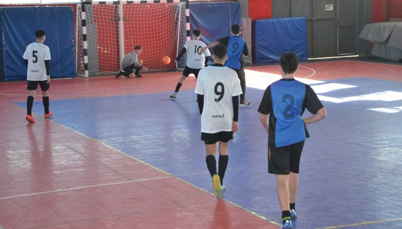 El Torneo de Fútbol Barrial para la Juventud está entrando en sus instancias finales.