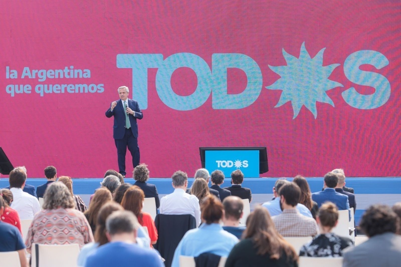 Alberto Fernández encabezó el acto.