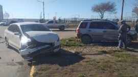Un conductor llevado al hospital luego de un fuerte choque en Río Gallegos