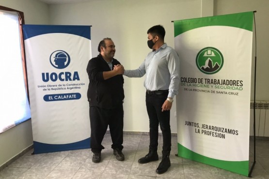 El presidente del Colegio de Higiene y Seguridad de Santa Cruz, Matías Hernández, organizó el curso junto al delegado de la UOCRA en El Calafate, Diego Paz.