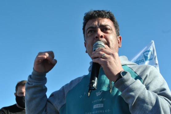 Gustavo “Kaky” González en el acto de cierre de campaña.