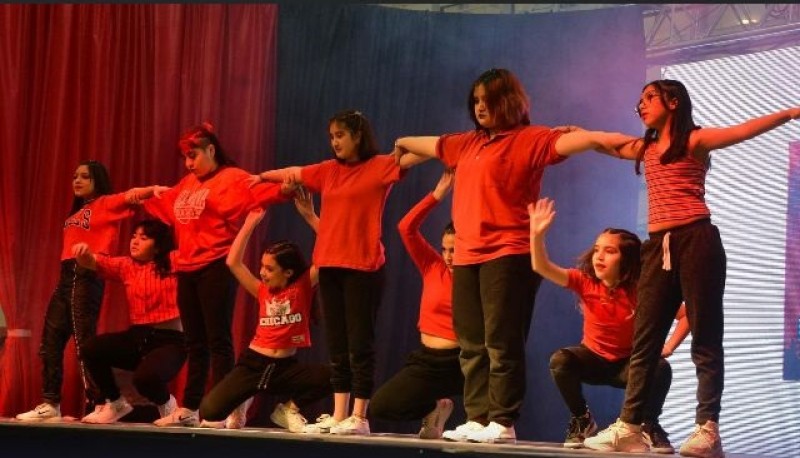 La escuela de danzas Step One de Río Gallegos quiere viajar a un evento internacional en Trelew.