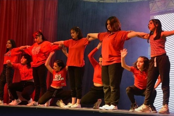 La escuela de danzas Step One de Río Gallegos quiere viajar a un evento internacional en Trelew.