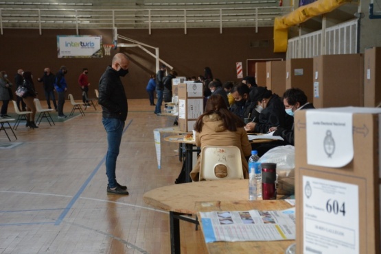 El voto nulo triplicó al voto en blanco.