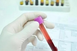 Inglaterra prueba un test de sangre para detectar cáncer antes de que aparezcan síntomas