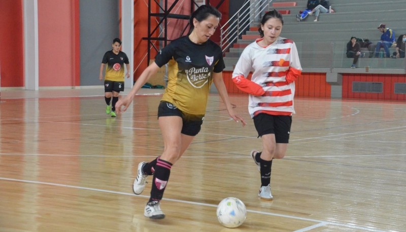 La pelota rodó en Calafate.