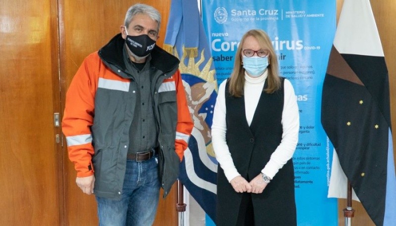 Aníbal Fernández junto a la gobernadora Alicia Kirchner. 