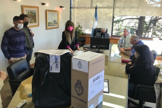 El Tribunal Electoral Provincial (TEP) realizó el escrutinio de mesas de extranjeros.