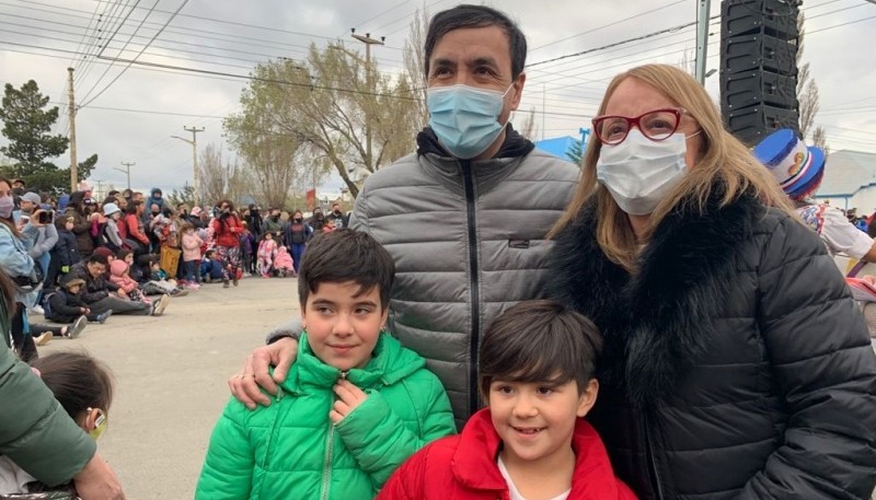 “Me encanta esta fiesta. Los chicos y chicas son nuestra alegría”, resaltó la Gobernadora ante la celebración por la llegada de la primavera.