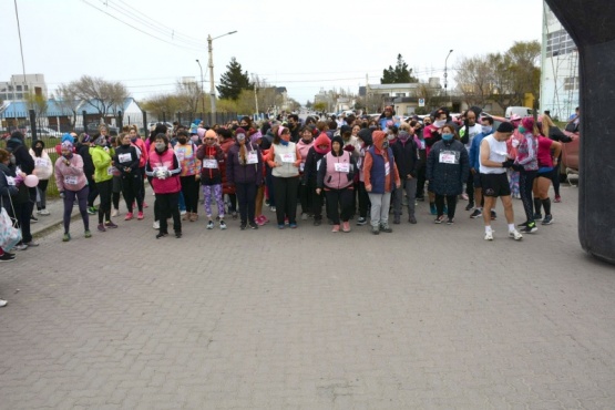 Iniciaron con éxito las actividades de “Octubre Rosa” en Río Gallegos