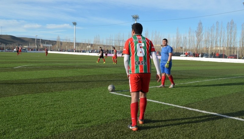 Regresan los partidos al césped de la Liga Centro. 