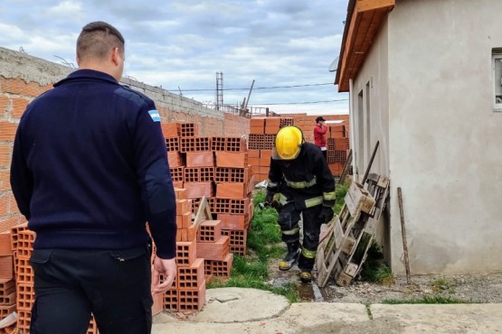 Bomberos del San Benito intervinieron en el hecho. (Foto: C.G.)