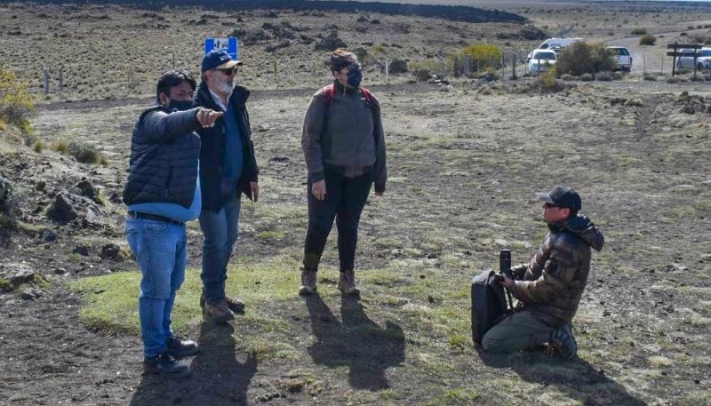 Senderos y cartelería en la Laguna Azul.