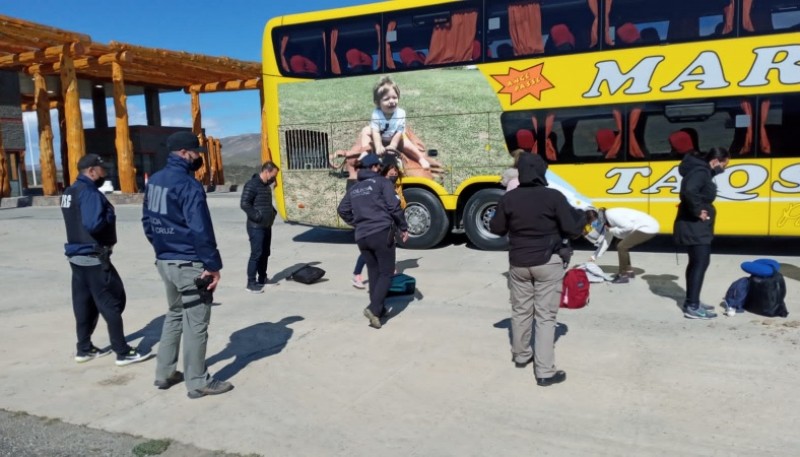 La mujer viajaba en un colectivo de larga distancia.