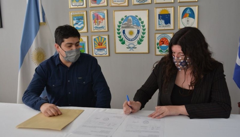 La secretaria de Niñez, Adolescencia y Familia Municipal, Julia Chalub sobre el programa PAE. 