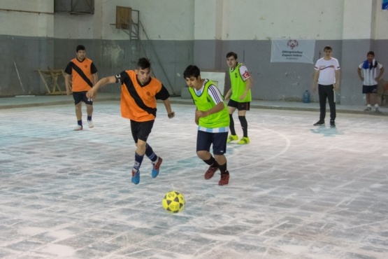 Hay un nuevo espacio para futbolistas en Santa Cruz.