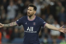 Alerta máxima por Lionel Messi: no juega por Champions y viaja a Madrid para revisar su rodilla