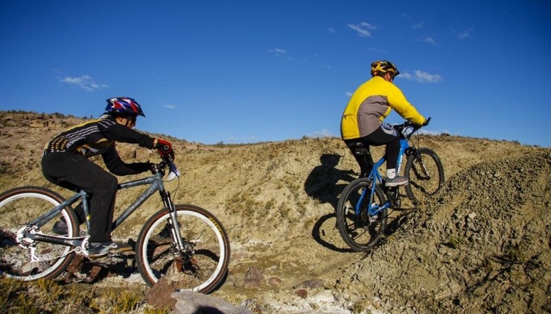 El cicloturismo sigue ganando adeptos.