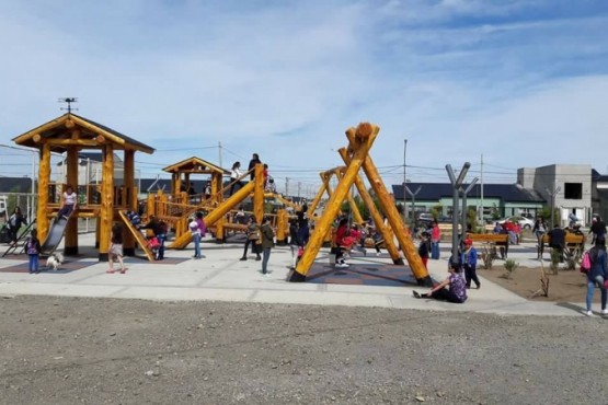 Una plaza de los Troncos será puesta en el San Benito.