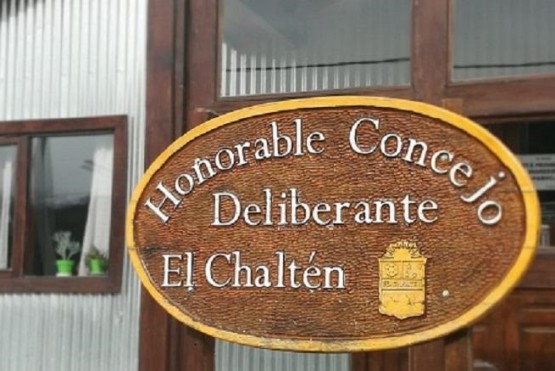 En la localidad de El Chaltén, Provincia de Santa Cruz, la legislación local habilita el debate participativo del presupuesto municipal para obra pública.