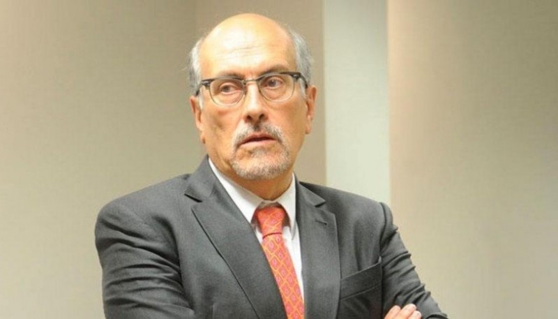 Héctor Viñuales.