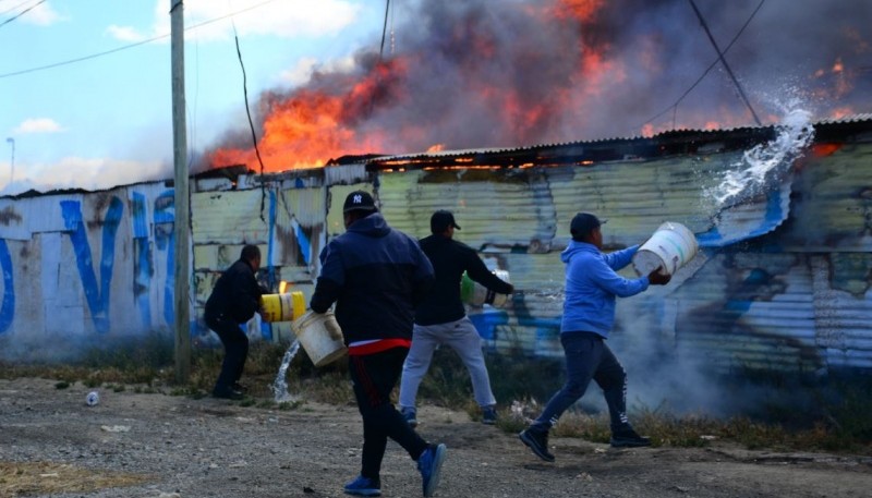 Incendio en el Madres a La Lucha.