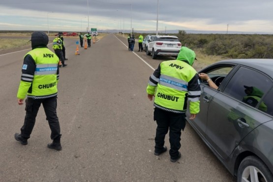 Incendios en Puerto Madryn: habilitaron hasta las 13 horas la Ruta Provincial 2 a Puerto Pirámides