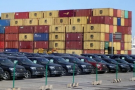 Anunciaron medidas y podría afectar la llegada de autos importados a Zona Franca