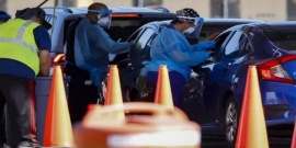 Una mujer llevó a su hijo con coronavirus en el baúl del auto para no contagiarse