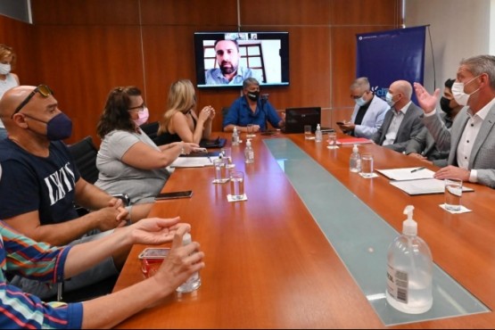 En la Sala de Reuniones del IPVyDU.