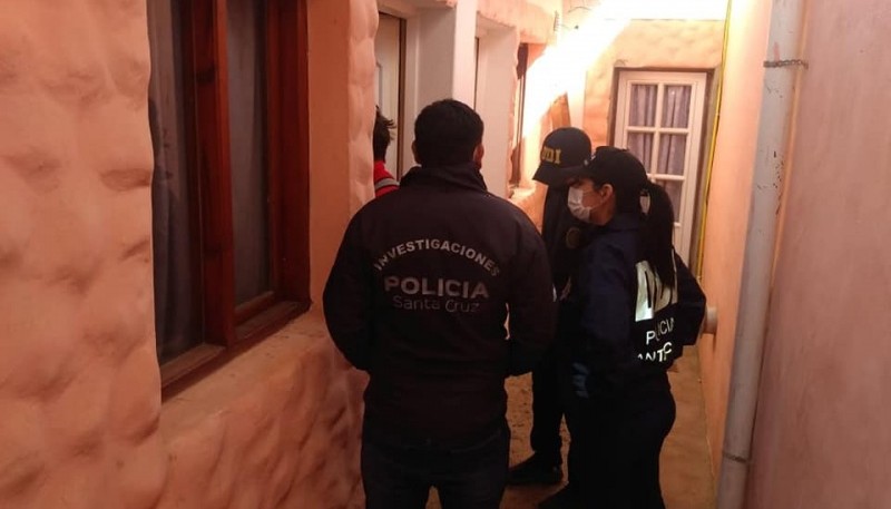 Vivienda allanada por la policía días atrás.