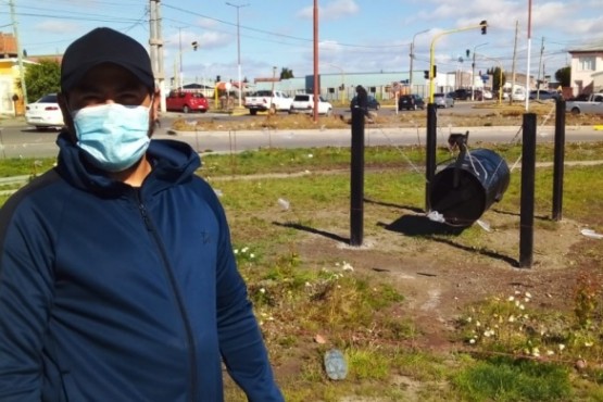 Alberto emprende un parque junto a sus vecinos (Foto JCC)