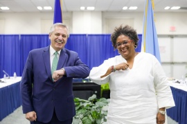 Alberto Fernández y la Primera Ministra de Barbados con agenda sobre el cambio climático
