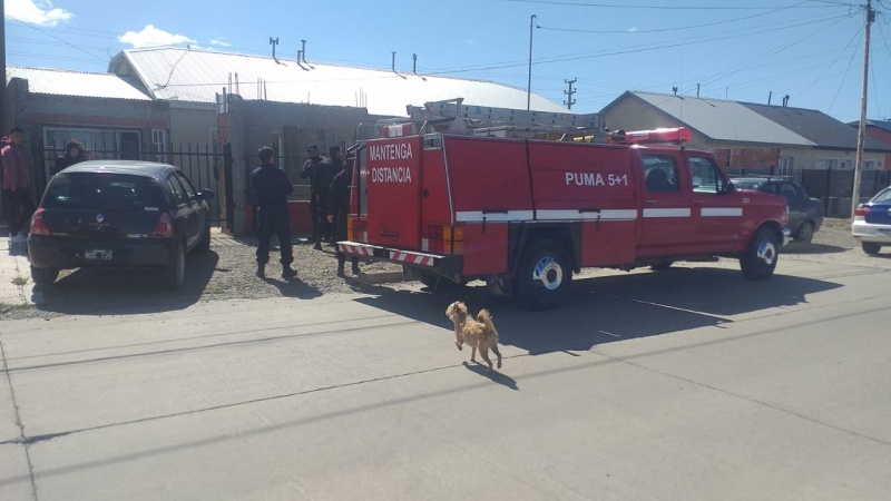 Bomberos en el lugar. (C.R)